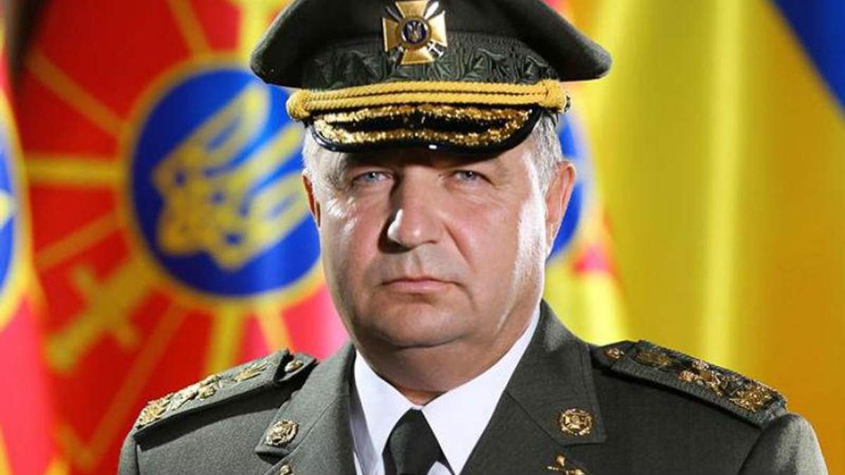 Міністр приміряв нову форму Міністр приміряв нову форму