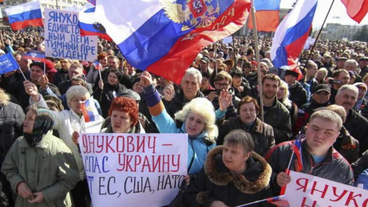Свого часу жителі Донецька прославляли Януковича, а зараз ненавидять Свого часу жителі Донецька прославляли Януковича, а зараз ненавидять