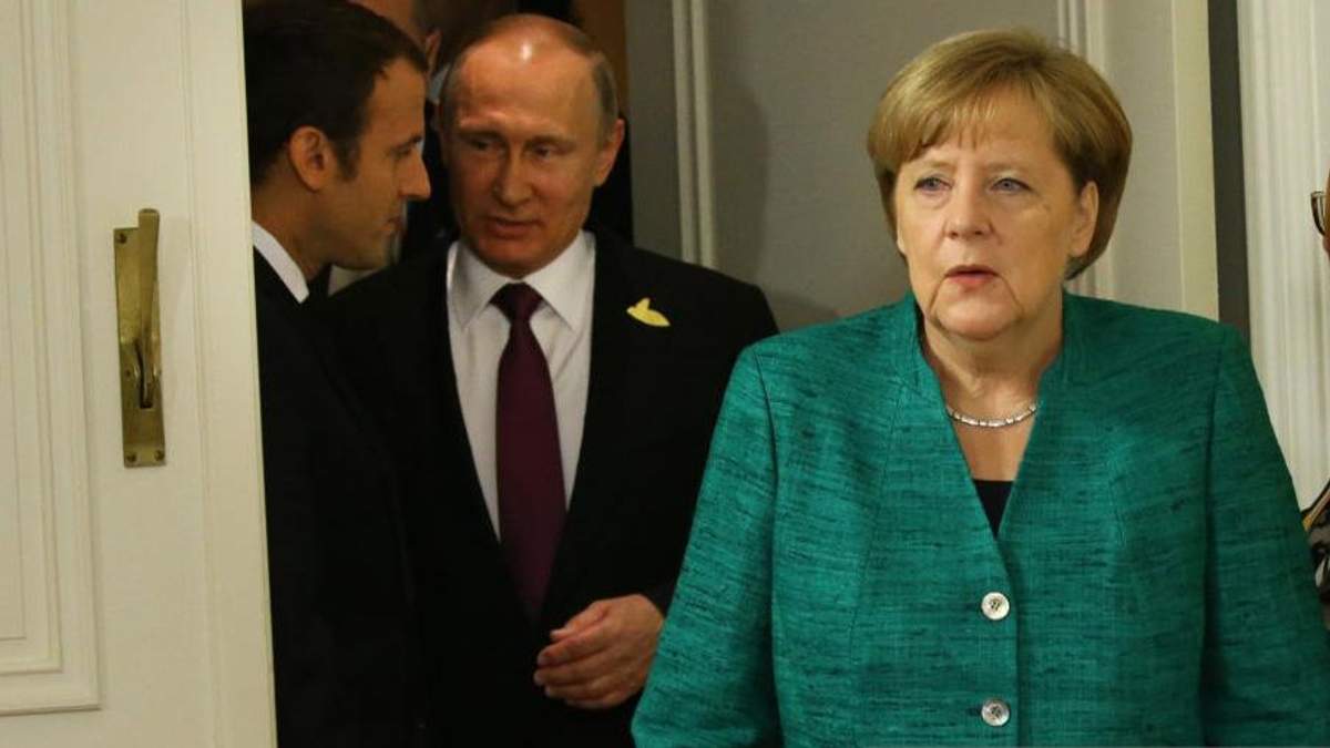Німеччина не має наміру знімати санкції з Росії Німеччина не має наміру знімати санкції з Росії