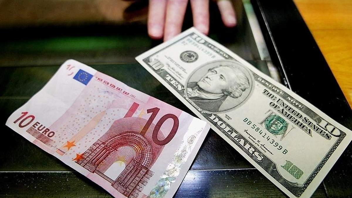 Наличный курс валют 2 октября в Украине Наличный курс валют 2 октября в Украине