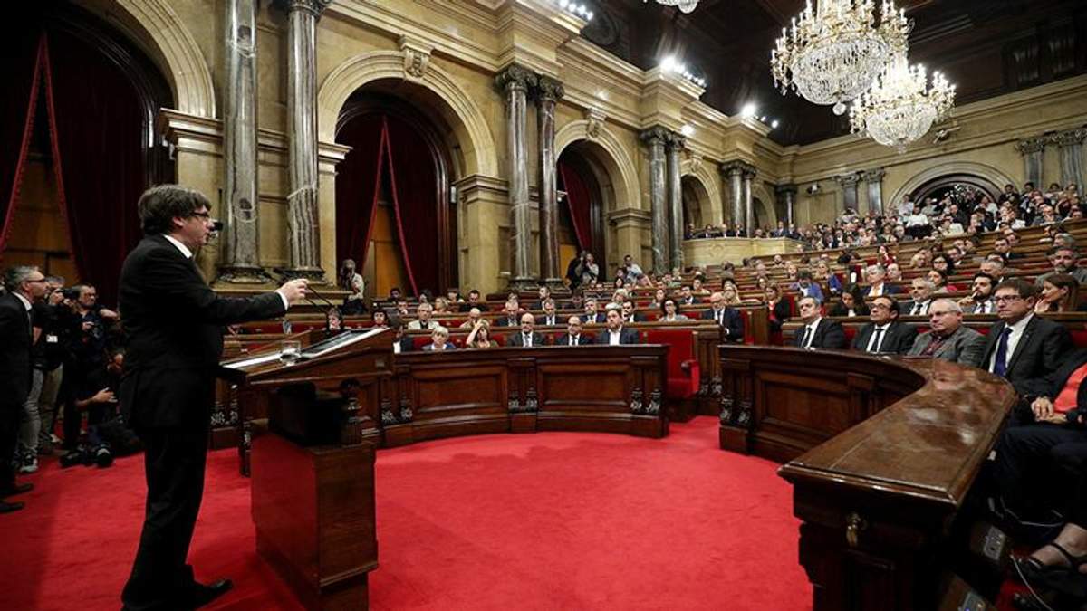 Прокуратура Испании может задержать 9 парламентариев Каталонии Прокуратура Испании может задержать 9 парламентариев Каталонии