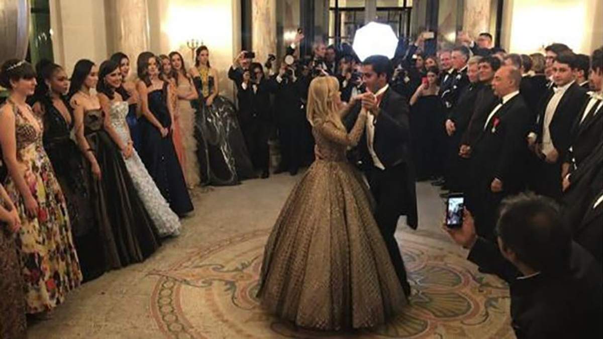 Ава Філіп на "Bal des Débutantes" Ава Філіп на "Bal des Débutantes"