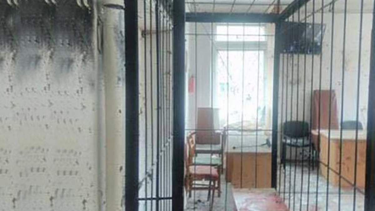 Суд у Нікополі після вибуху Суд у Нікополі після вибуху