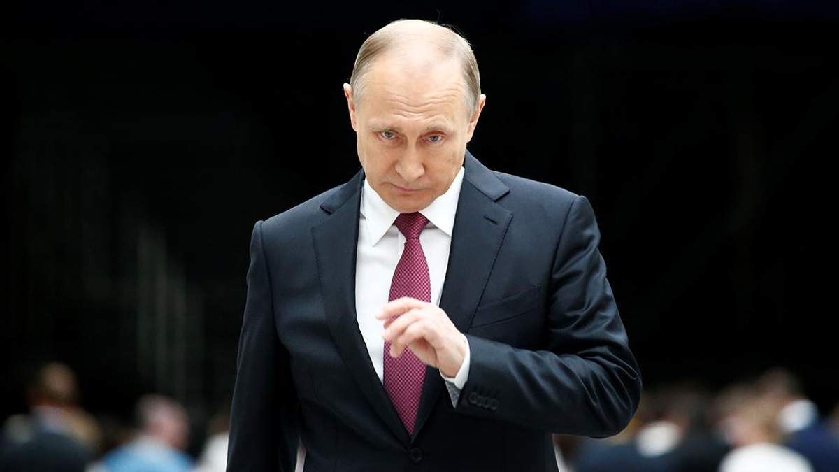 Путин готов отдать военную технику из Крыма Путин готов отдать военную технику из Крыма