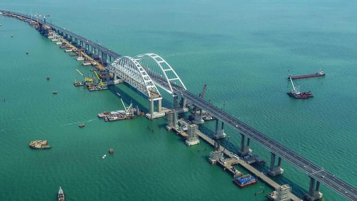 Франція засудила будівництво Кримського моста Росією Франція засудила будівництво Кримського моста Росією