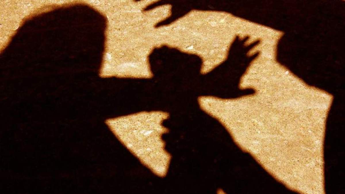 У Харкові заарештовано чоловіка, який зґвалтував пенсіонерку У Харкові заарештовано чоловіка, який зґвалтував пенсіонерку