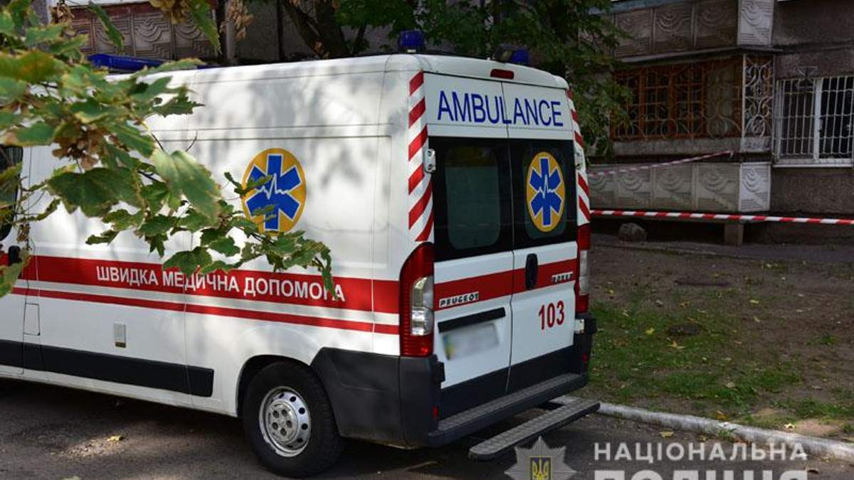 Две школьницы спрыгнули с многоэтажки и погибли Две школьницы спрыгнули с многоэтажки и погибли