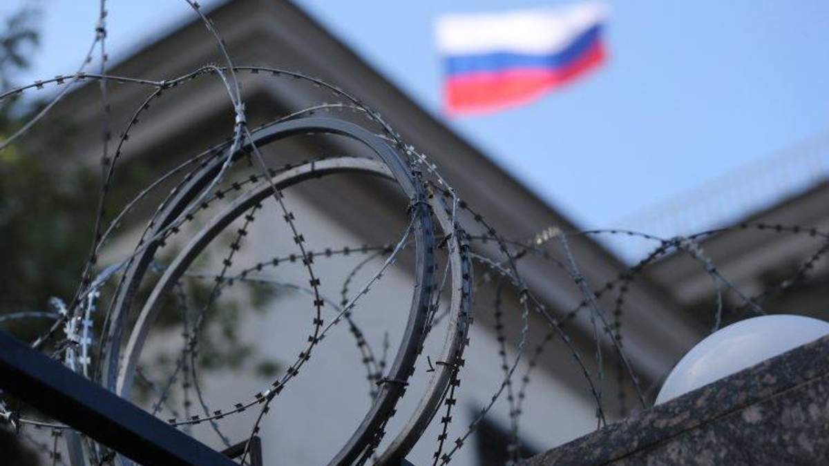 ЄС продовжує санкції проти Росії ЄС продовжує санкції проти Росії