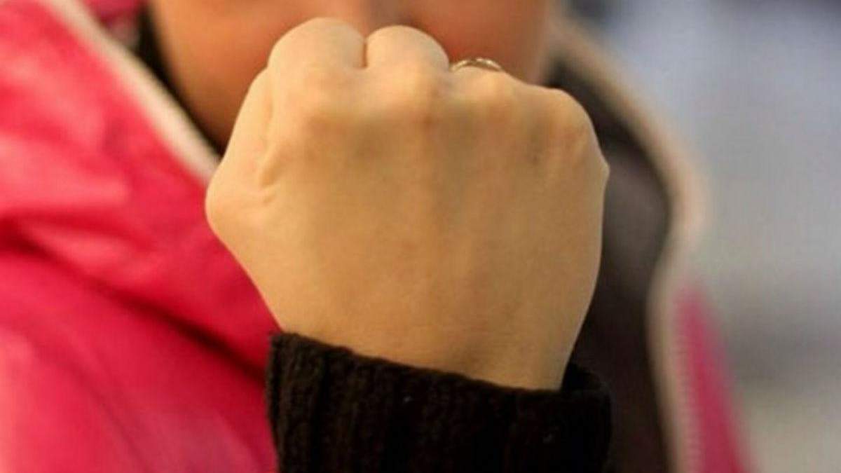 Бійка дівчат у Хмельницькому Бійка дівчат у Хмельницькому