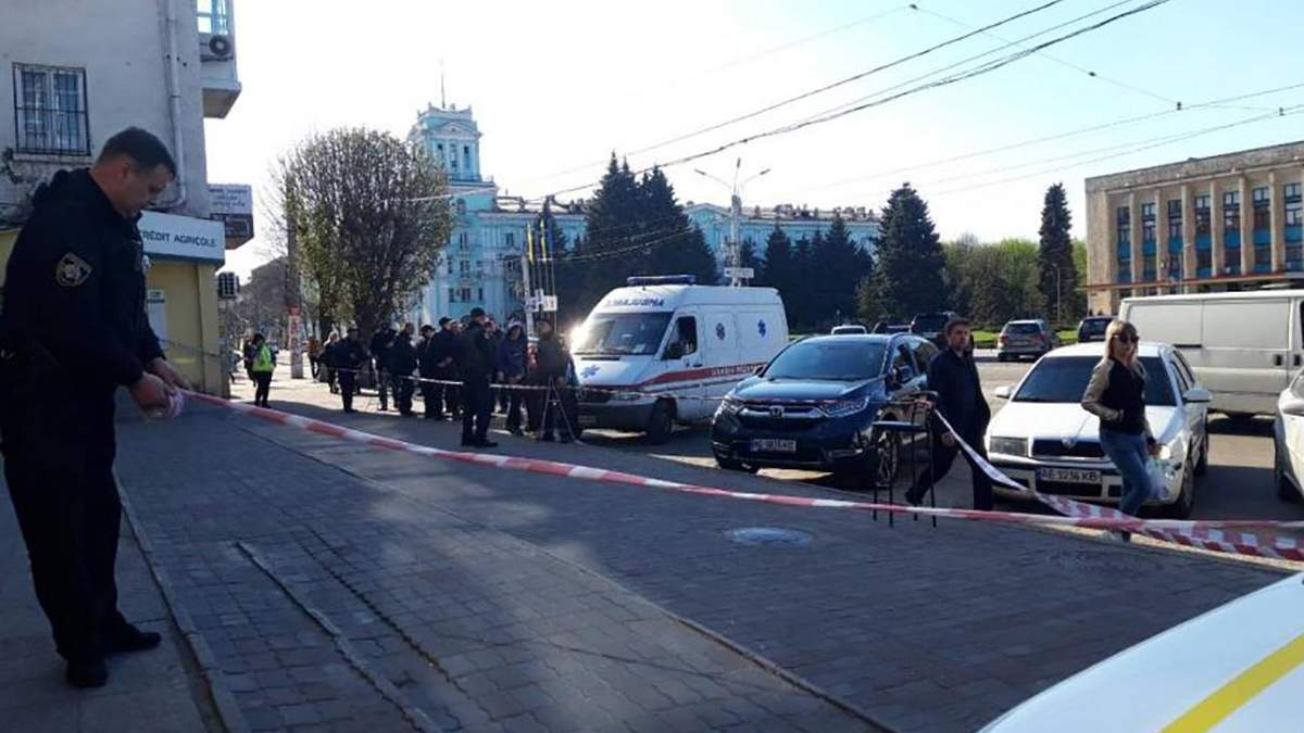 Активиста ранили во время стрельбы в Каменском Активиста ранили во время стрельбы в Каменском