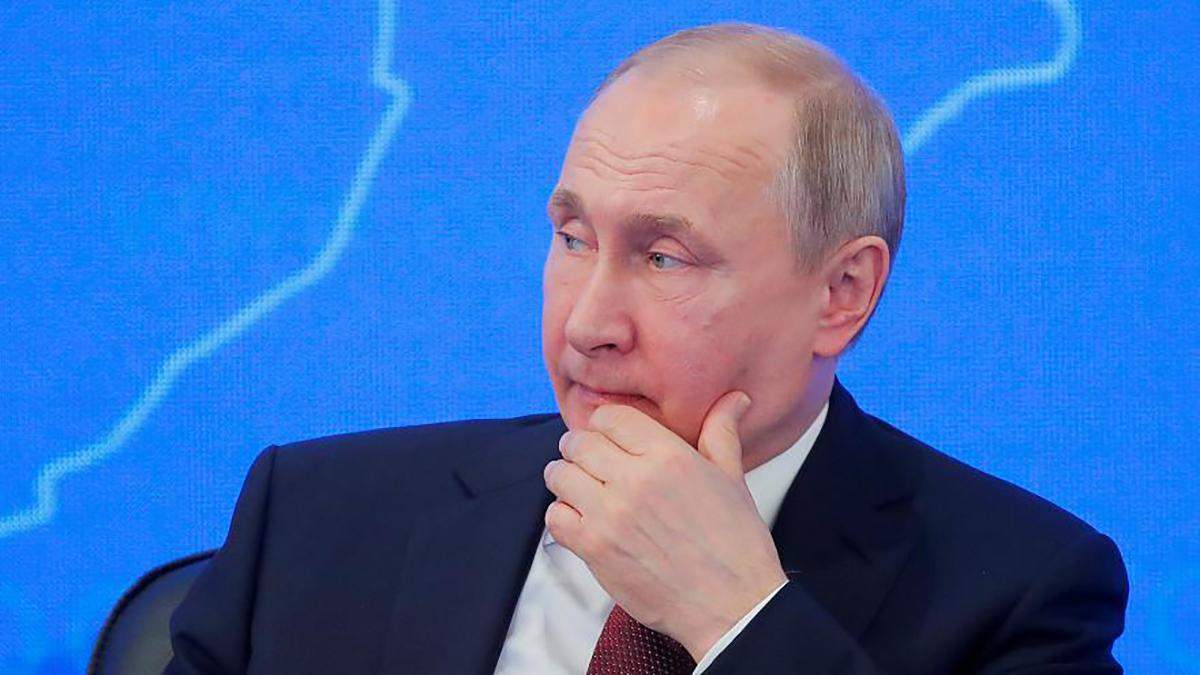 Путин собирается выдавать паспорта России всем украинцам - детали Путин собирается выдавать паспорта России всем украинцам - детали