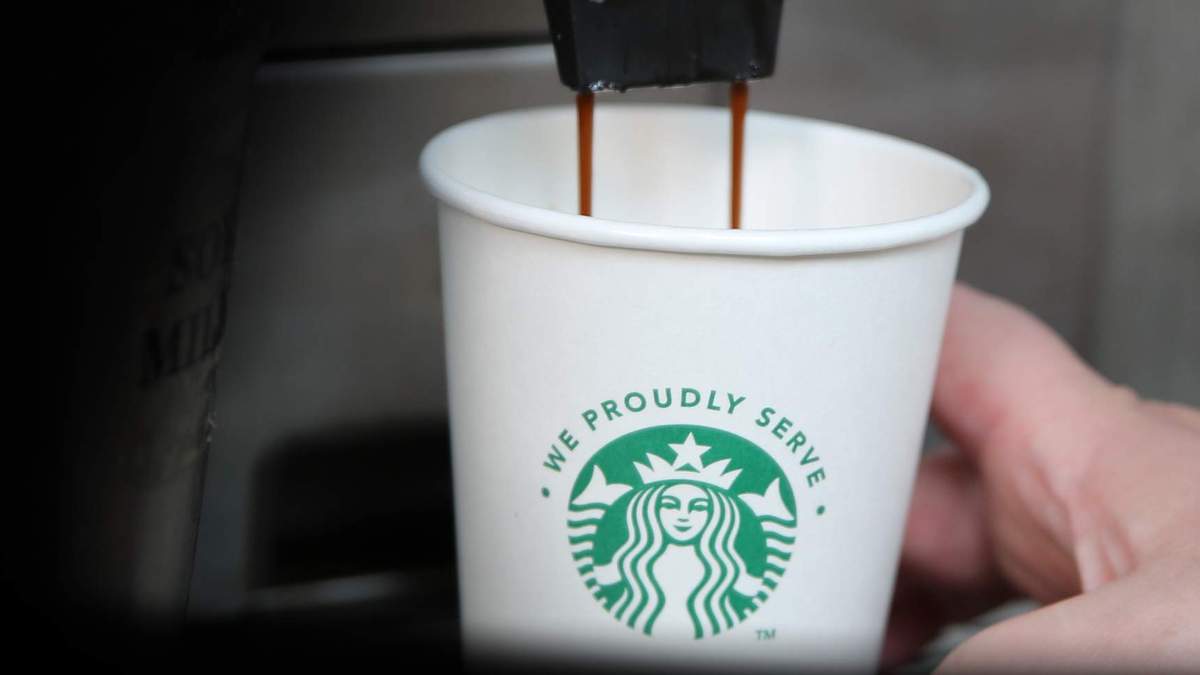 Дейнерис с кофе принесла Starbucks 2,3 миллиарда долларов Дейнерис с кофе принесла Starbucks 2,3 миллиарда долларов