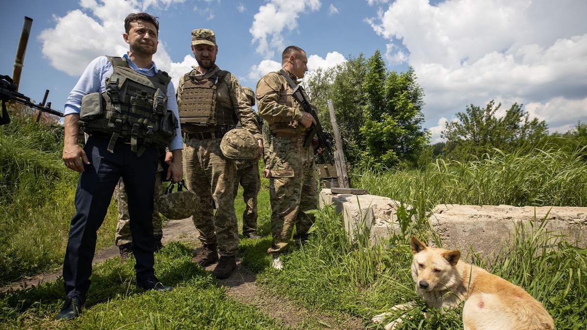 Зеленський звернувся до Росії через ескалацію конфлікту на Донбасі Зеленський звернувся до Росії через ескалацію конфлікту на Донбасі