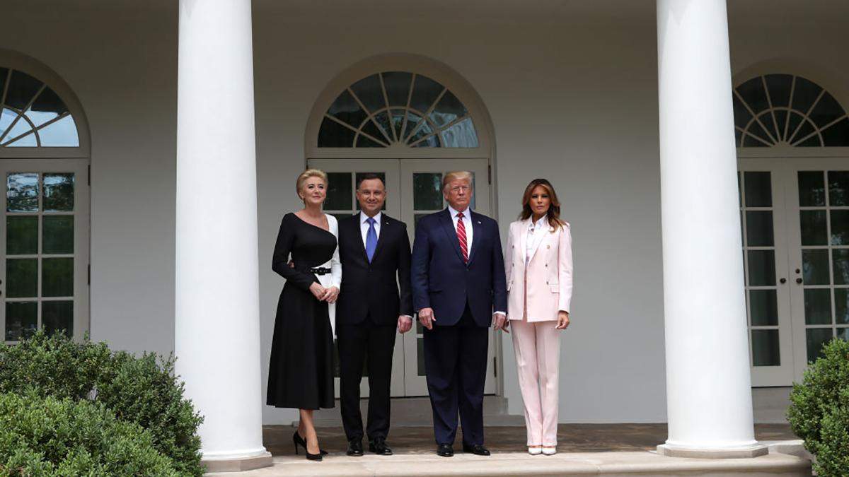 Дональд і Меланія Трамп зустрілись із Анджеєм та Агатою Дудою Дональд і Меланія Трамп зустрілись із Анджеєм та Агатою Дудою