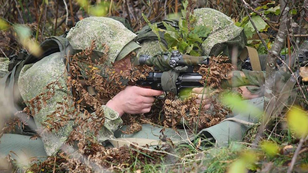 Росія почала перекидати на окупований Донбас додаткові снайперські підрозділи Росія почала перекидати на окупований Донбас додаткові снайперські підрозділи