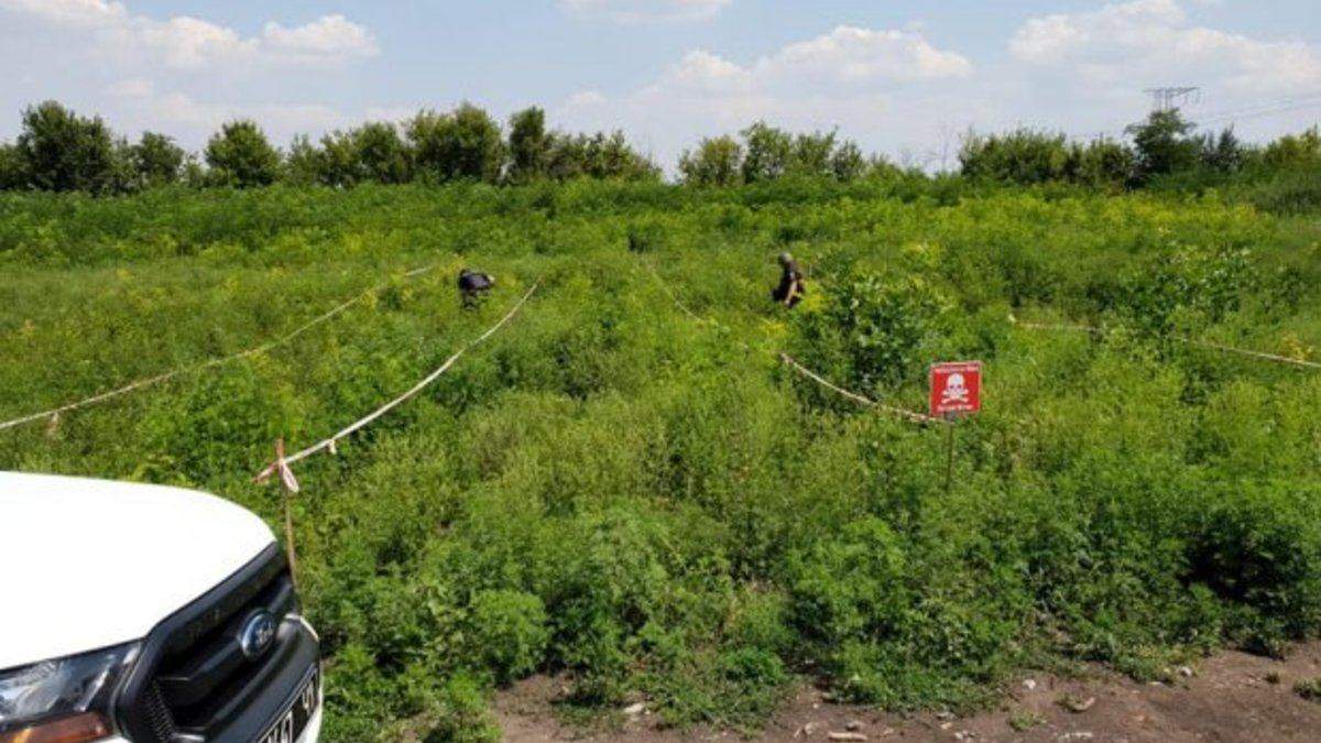 Сапери на КПВВ "Майорське" Сапери на КПВВ "Майорське"