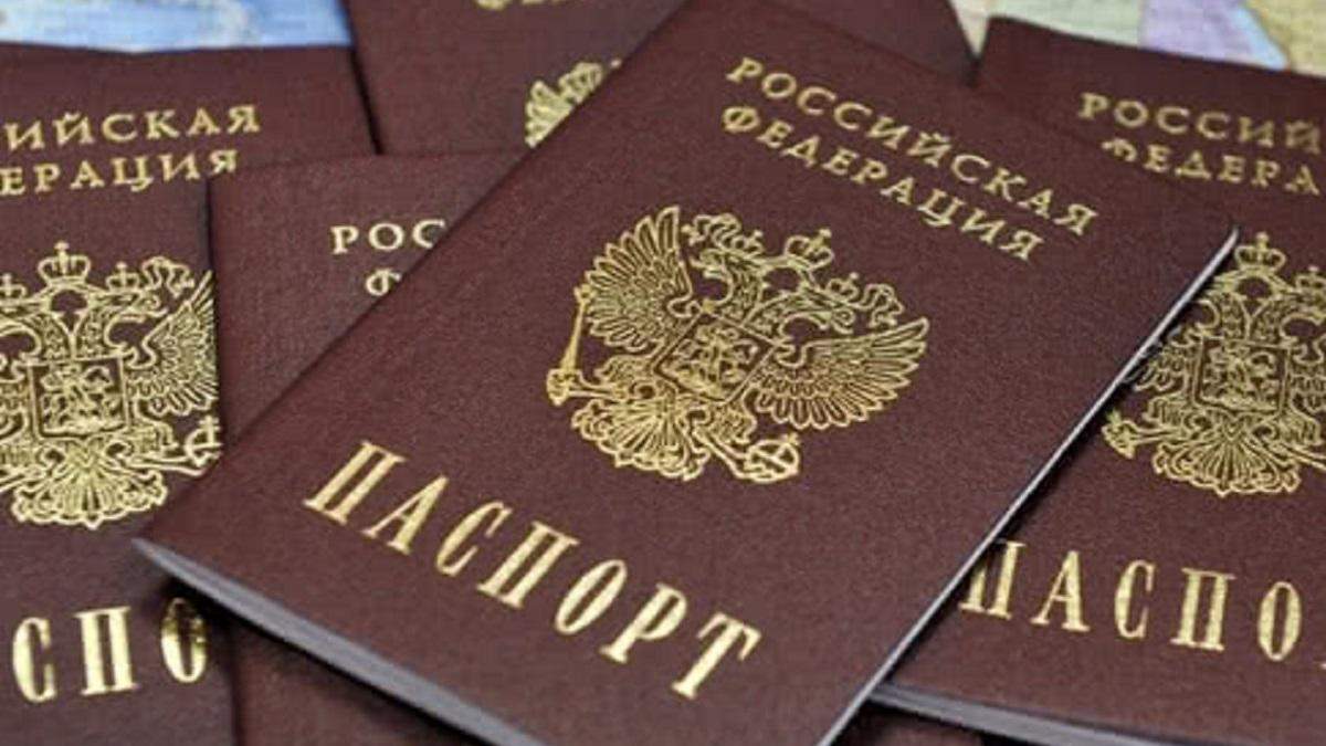 Мешканцям Донбасу видали вже 7 тисяч паспортів, – російські ЗМІ Мешканцям Донбасу видали вже 7 тисяч паспортів, – російські ЗМІ