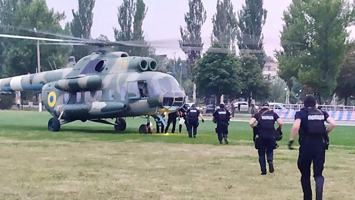 Спецназовцы снова вылетели на один из округов Спецназовцы снова вылетели на один из округов