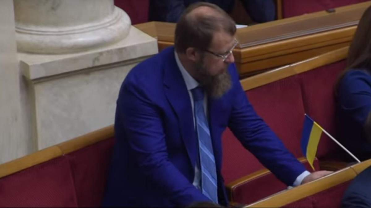 У Верховній Раді спіймали першого кнопкодава У Верховній Раді спіймали першого кнопкодава