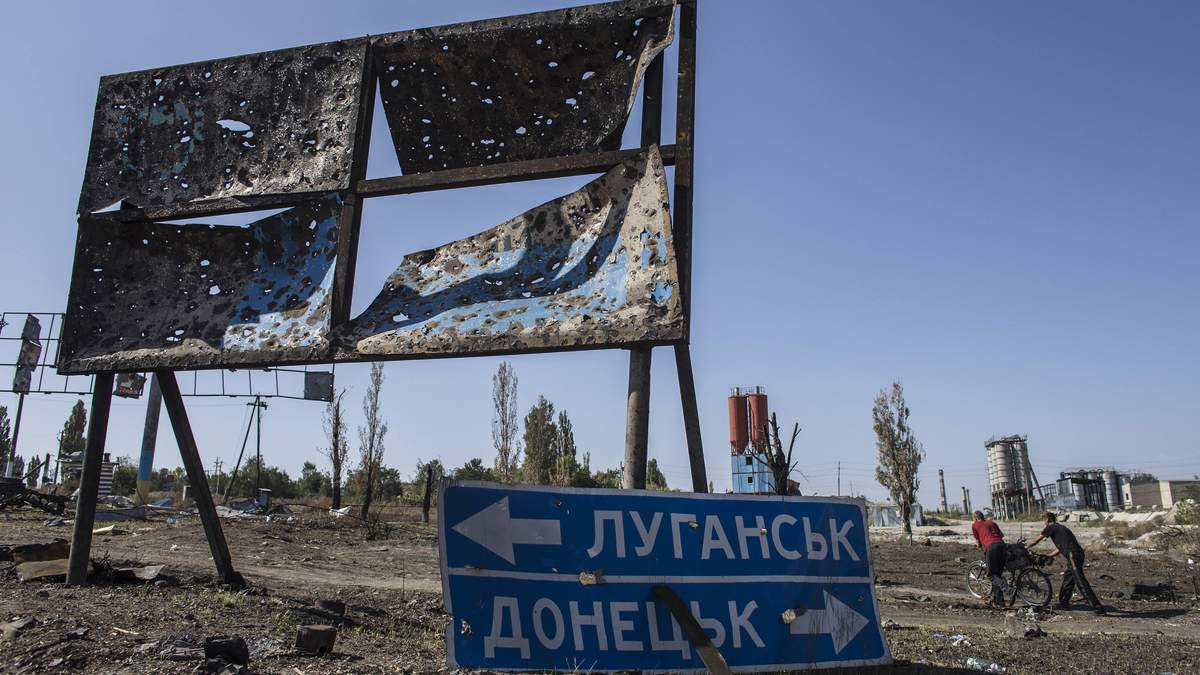 Луганску "присвоили" звание "героя", но не создали условия для жизни Луганску "присвоили" звание "героя", но не создали условия для жизни