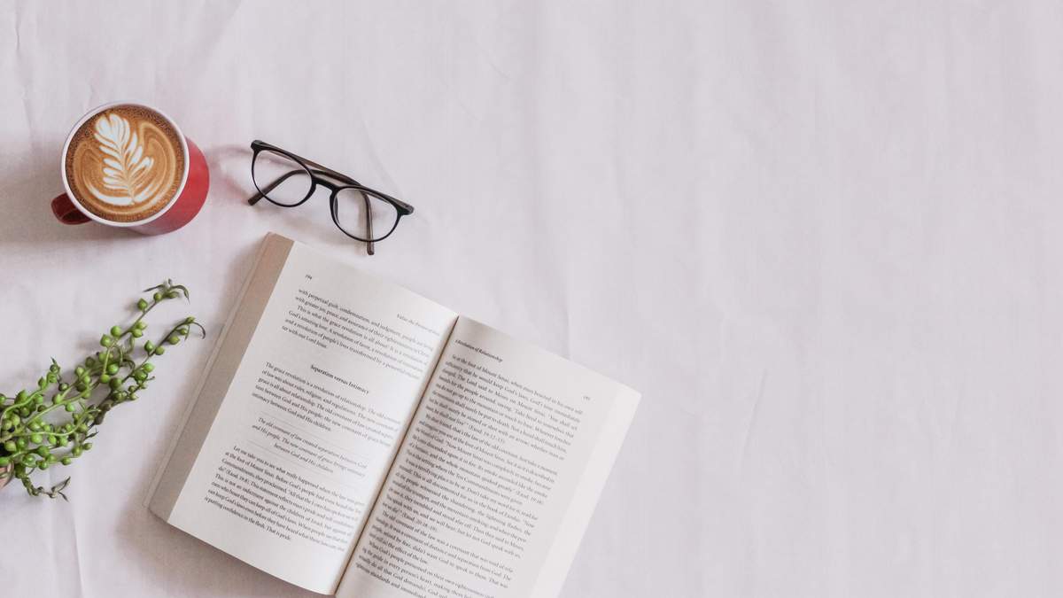 12 книг до осінніх днів з чаєм 12 книг до осінніх днів з чаєм