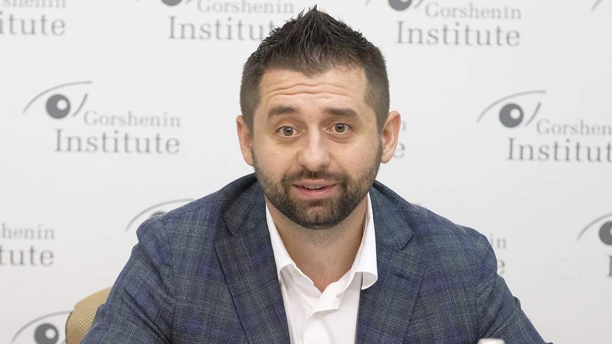 Давид Арахамия, глава фракции "Слуга народа" в Раде Давид Арахамия, глава фракции "Слуга народа" в Раде