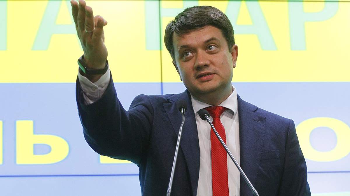 Разумков анонсував проведення референдуму про відкриття ринку землі для іноземців до 2024 року Разумков анонсував проведення референдуму про відкриття ринку землі для іноземців до 2024 року