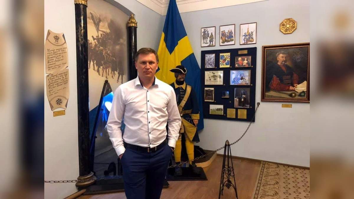 Вицемера Славянска чуть не избили в баре из-за российской попсы Вицемера Славянска чуть не избили в баре из-за российской попсы