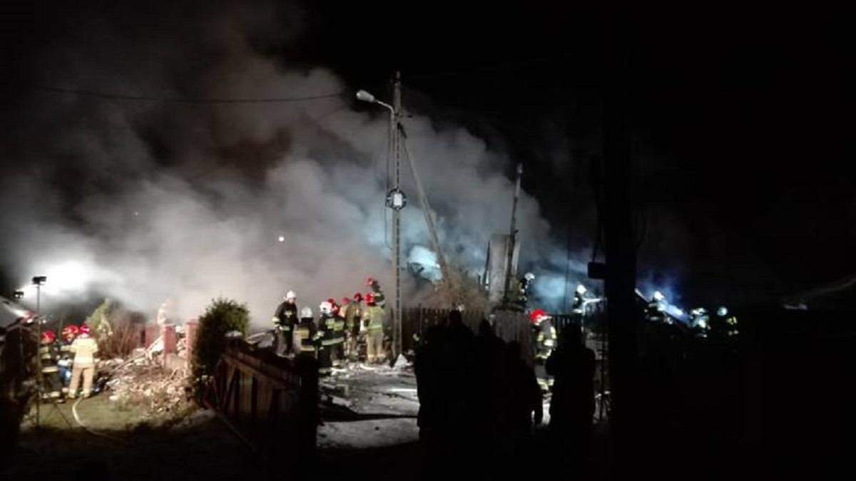 У Польщі рятувальники шукають 8 імовірних жертв вибуху У Польщі рятувальники шукають 8 імовірних жертв вибуху