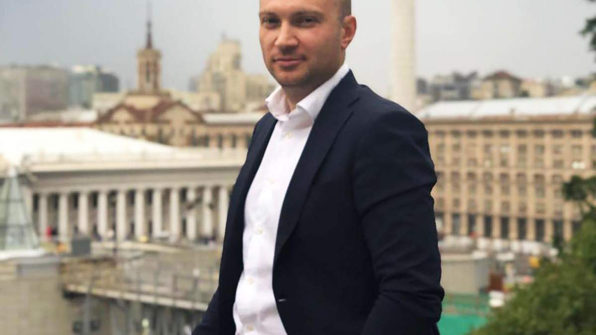Андрій Бузаров не сів на літак МАУ з Ірану і врятувався від катастрофи Андрій Бузаров не сів на літак МАУ з Ірану і врятувався від катастрофи