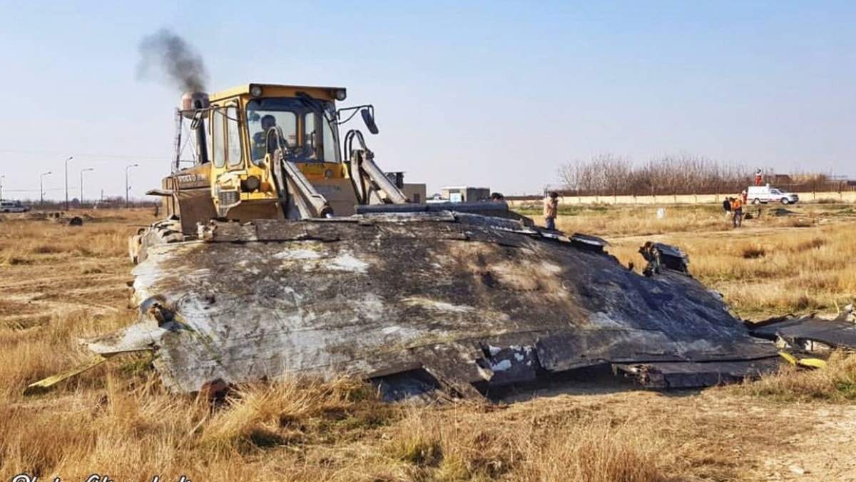 Місце катастрофи літака МАУ зачистили бульдозером Місце катастрофи літака МАУ зачистили бульдозером