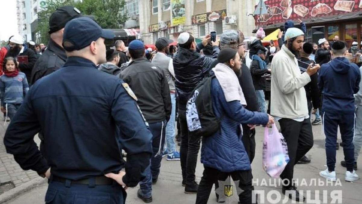 Поліція розслідує обставини масової бійки в Умані між хасидами та місцевими Поліція розслідує обставини масової бійки в Умані між хасидами та місцевими