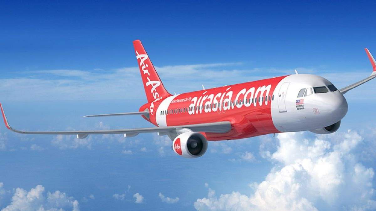 Літак Air Asia був змушений повернутися в аеропорт через пасажирку, яка погрожувала його підірвати Літак Air Asia був змушений повернутися в аеропорт через пасажирку, яка погрожувала його підірвати