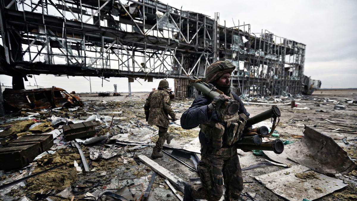В Україні вшановують пам'ять "кіборгів" В Україні вшановують пам'ять "кіборгів"