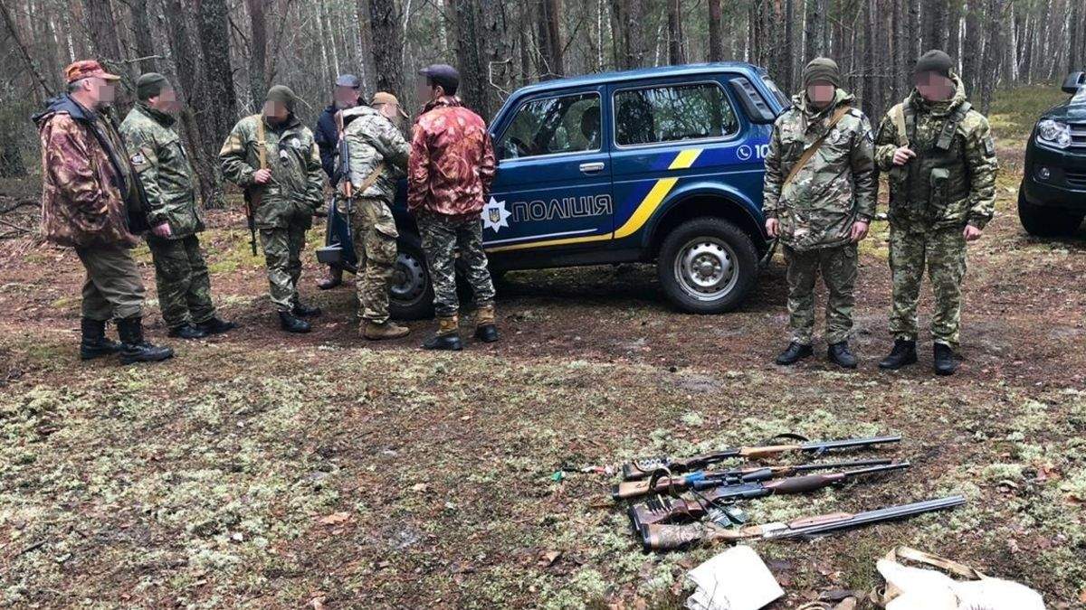 Незаконних мисливців упіймали в Чорнобильській зоні Незаконних мисливців упіймали в Чорнобильській зоні
