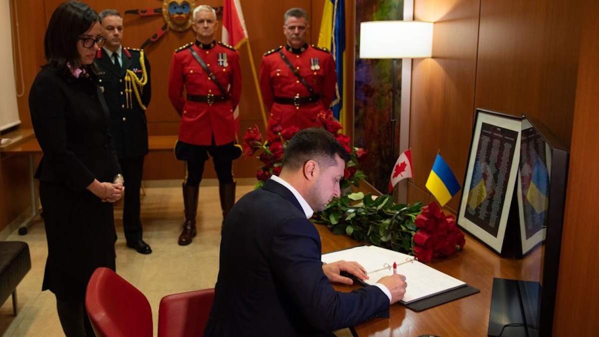 Зеленський вшанував пам'ять загиблих канадців Зеленський вшанував пам'ять загиблих канадців