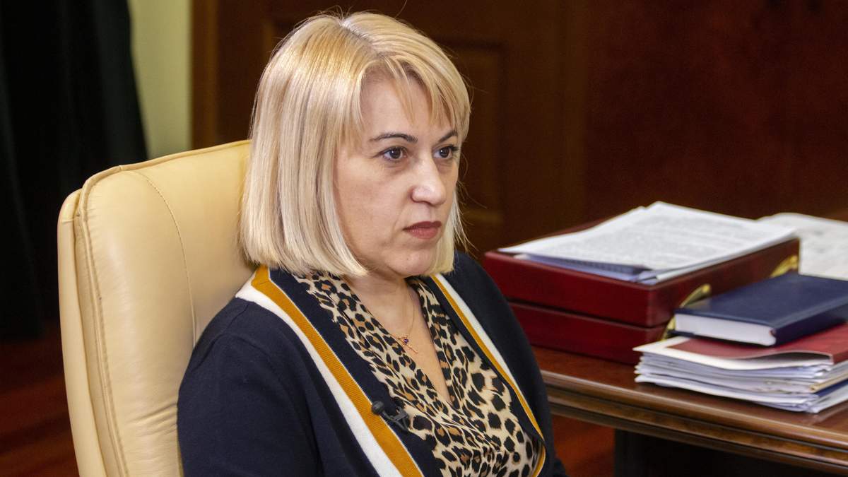Альона Бабак йде у відставку Альона Бабак йде у відставку
