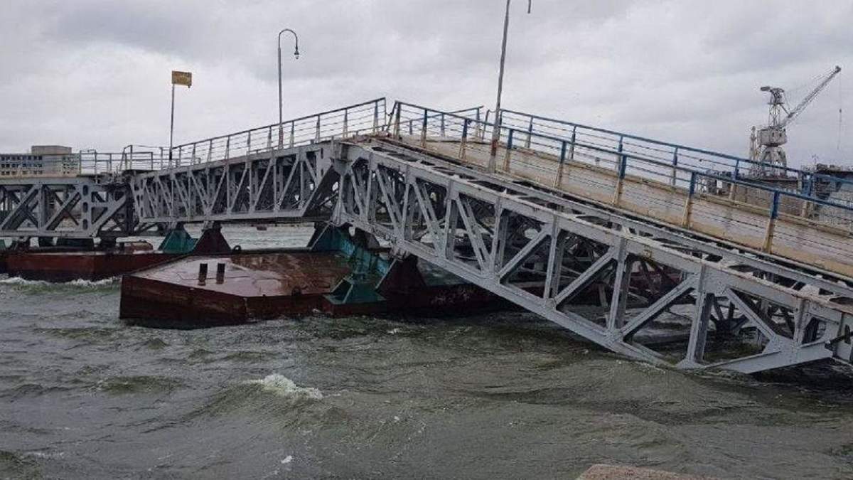 Фото упавшего моста в вельске