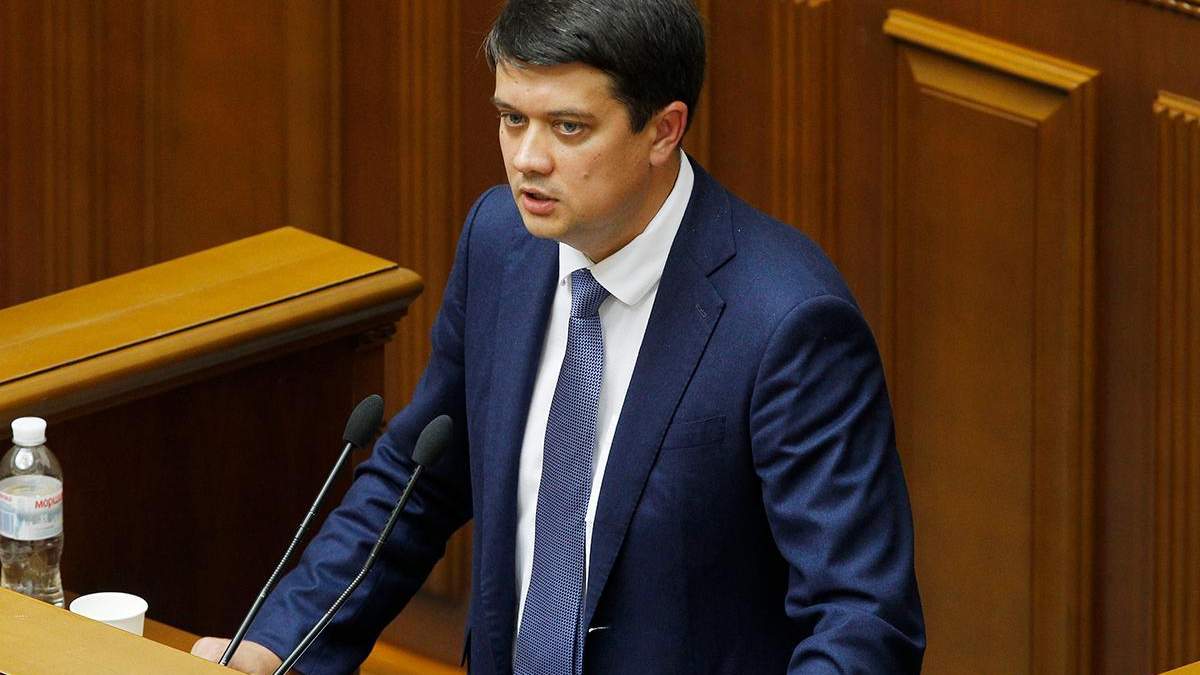 Разумков заявил о новых случаях COVID-19 в Раде Разумков заявил о новых случаях COVID-19 в Раде