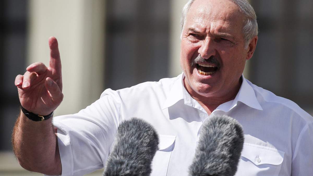 Чинний самопроголошений президент Білорусі Олександр Лукашенко Чинний самопроголошений президент Білорусі Олександр Лукашенко
