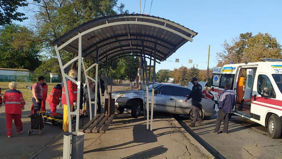 ДТП на автобусной остановке ДТП на автобусной остановке