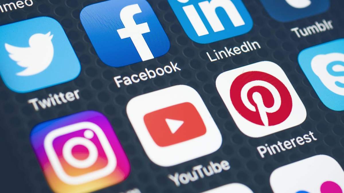 Компанію Facebook звинувачують у шпигуванні Компанію Facebook звинувачують у шпигуванні