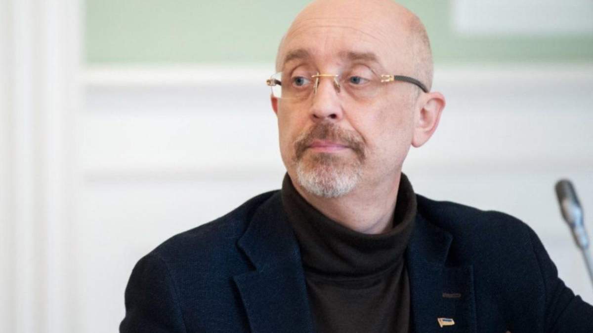 Вице-премьер – министр по вопросам временно оккупированных территорий Алексей Резников Вице-премьер – министр по вопросам временно оккупированных территорий Алексей Резников