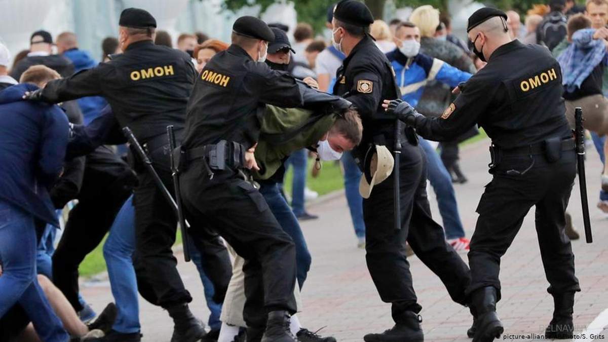 Дефібрилятор для совісті ОМОНу: як особисті дані силовиків у Білорусі стають публічними? Дефібрилятор для совісті ОМОНу: як особисті дані силовиків у Білорусі стають публічними?
