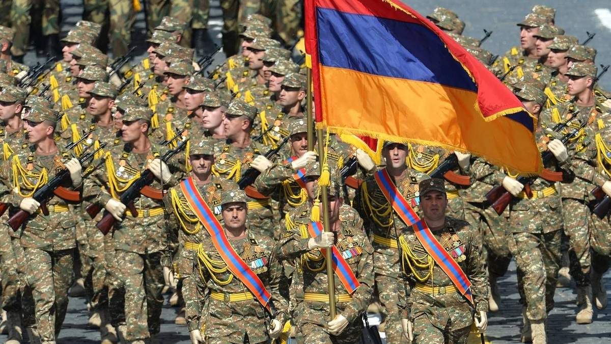 Из-за возобновления боев в Нагорном Карабахе Армения объявила военное положение и всеобщую мобилизацию Из-за возобновления боев в Нагорном Карабахе Армения объявила военное положение и всеобщую мобилизацию