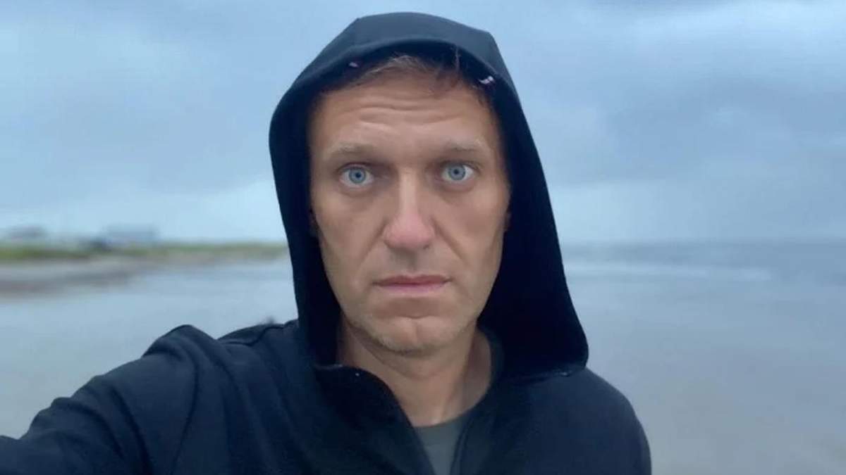 Навальний розповів про своє самопочутя після отруєння Навальний розповів про своє самопочутя після отруєння