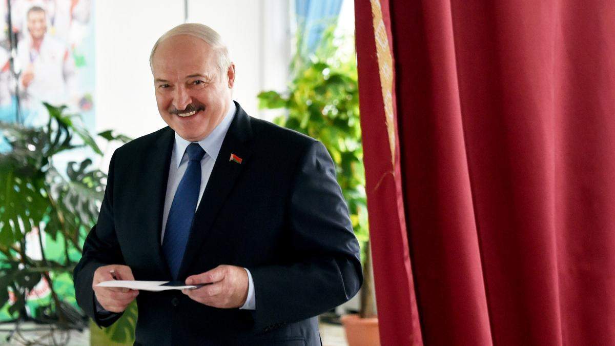 ЕС ввел санкции против властей Беларуси ЕС ввел санкции против властей Беларуси