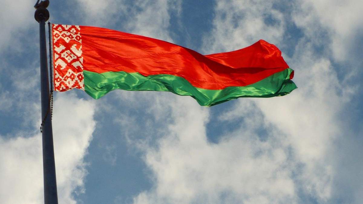 Білорусь відкликає своїх послів з Польщі та Литви Білорусь відкликає своїх послів з Польщі та Литви