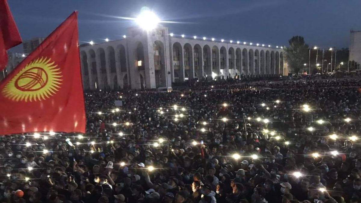 Протести в Киргизстані 7 жовтня 2020: кількість постраждалих зросла Протести в Киргизстані 7 жовтня 2020: кількість постраждалих зросла