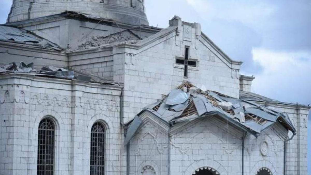 Обстріл собору, захоплення Азербайджаном танків 8.10.2020: фото, відео Обстріл собору, захоплення Азербайджаном танків 8.10.2020: фото, відео